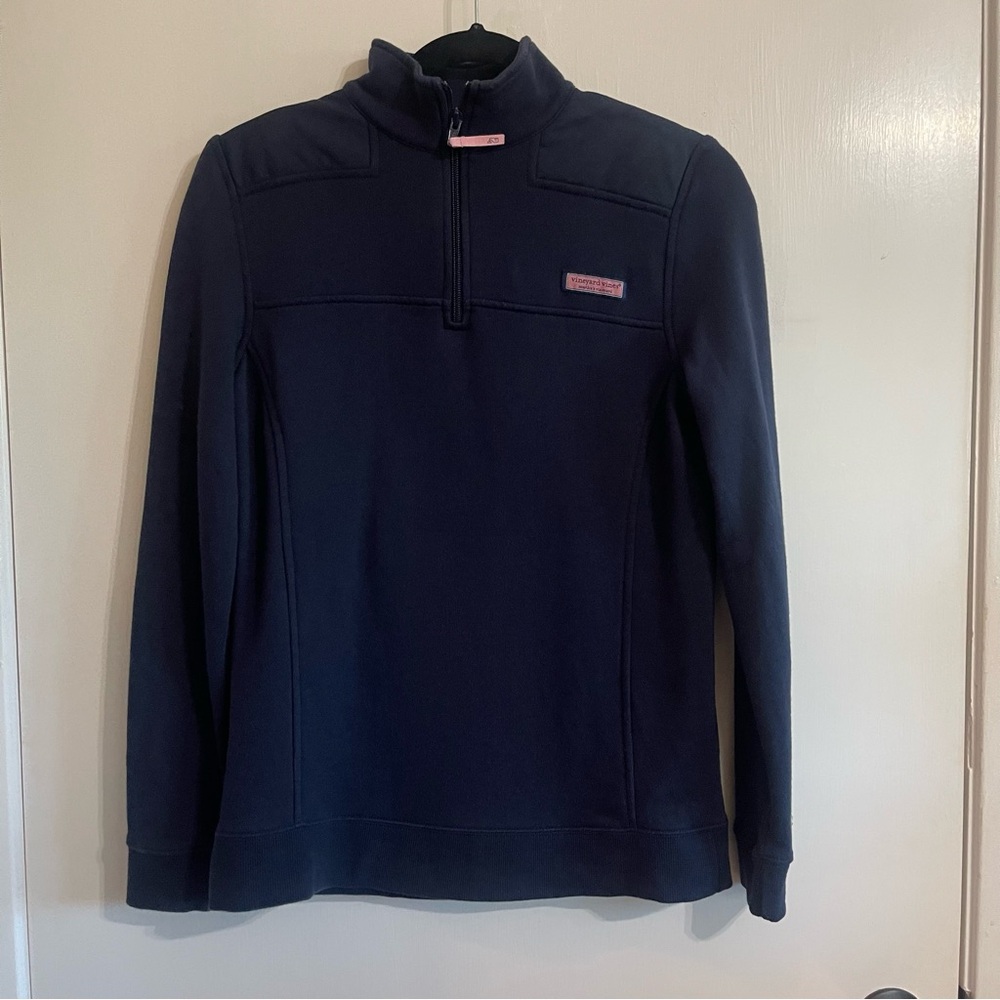 Vineyard Vines Women’s Dark Blue Pullover With Small Shoulder Pads. Size XS